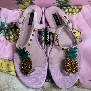 Dolce & Gabbana Pink stud Pineapple thong flat Sandals size 37